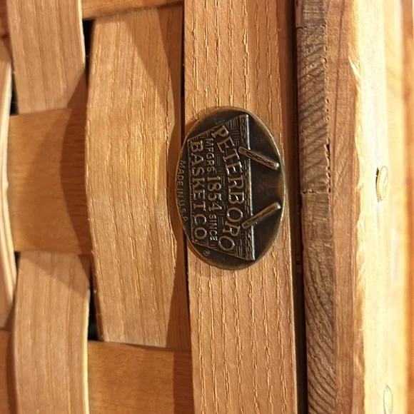 Peterboro Basket - Picture 2 of 9